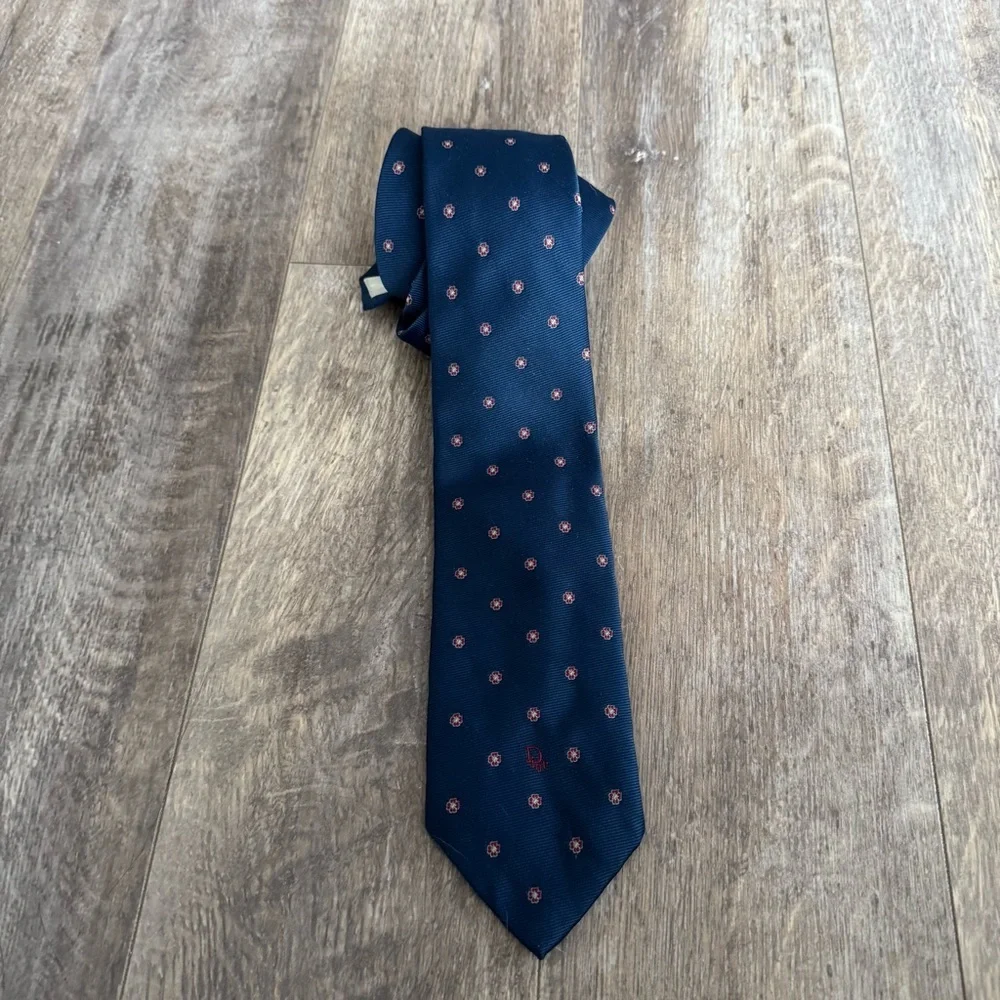 Dior stylish tie